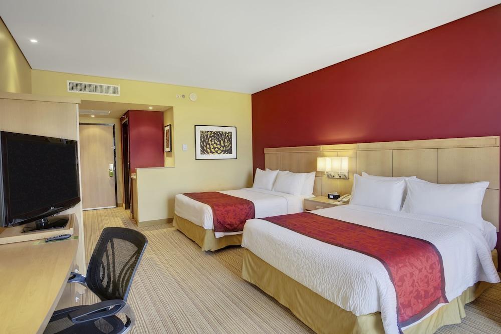 Courtyard By Marriott Leon At The Poliforum León Exterior foto