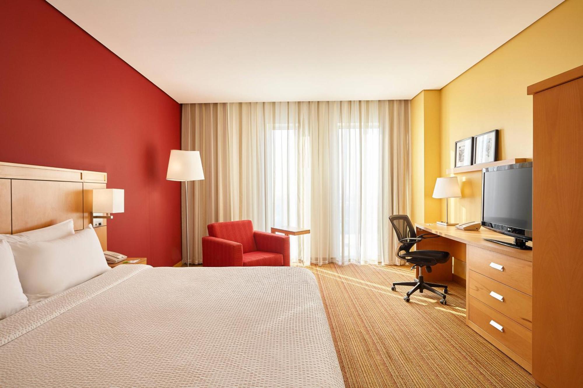 Courtyard By Marriott Leon At The Poliforum León Exterior foto