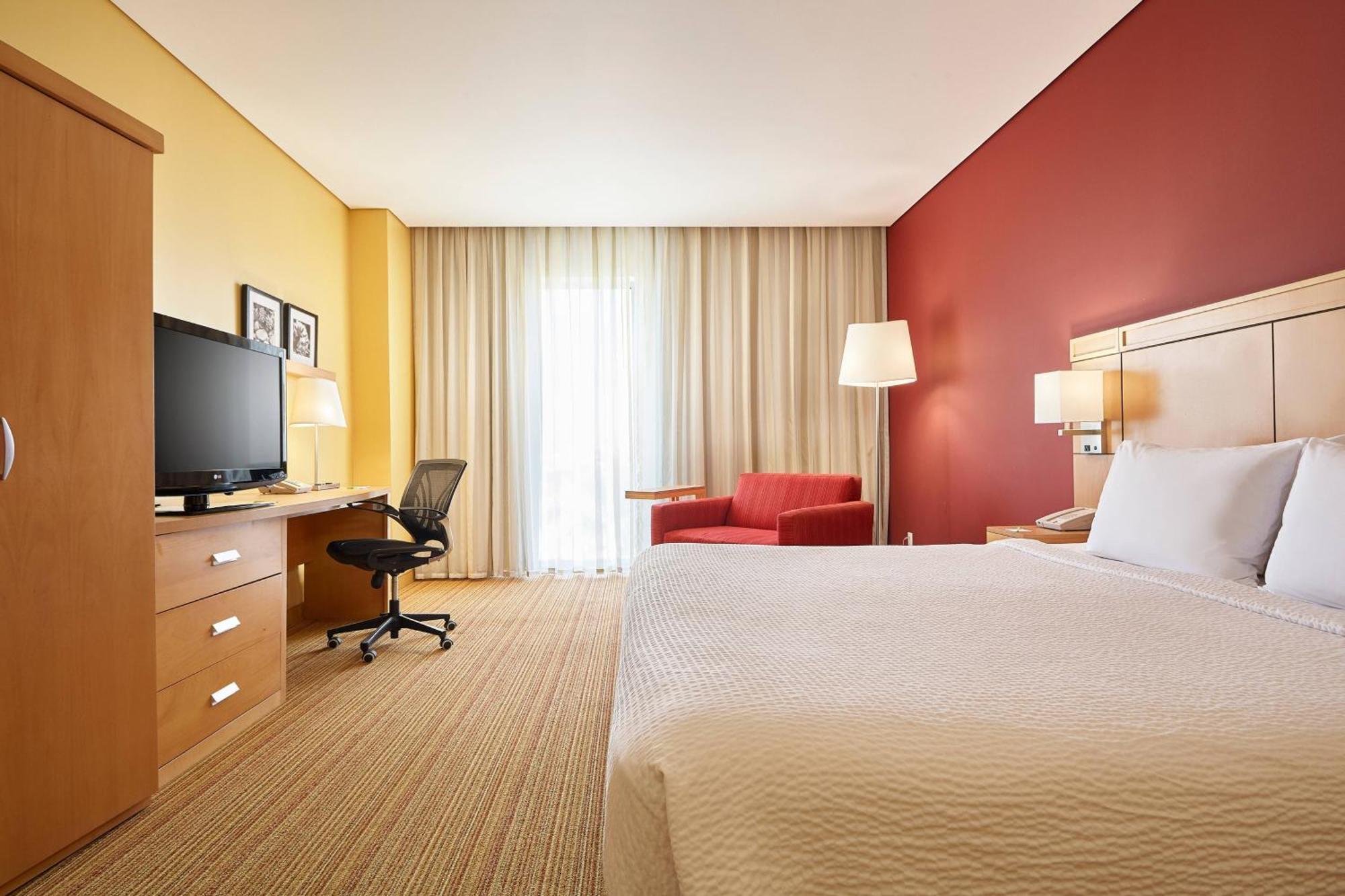 Courtyard By Marriott Leon At The Poliforum León Exterior foto