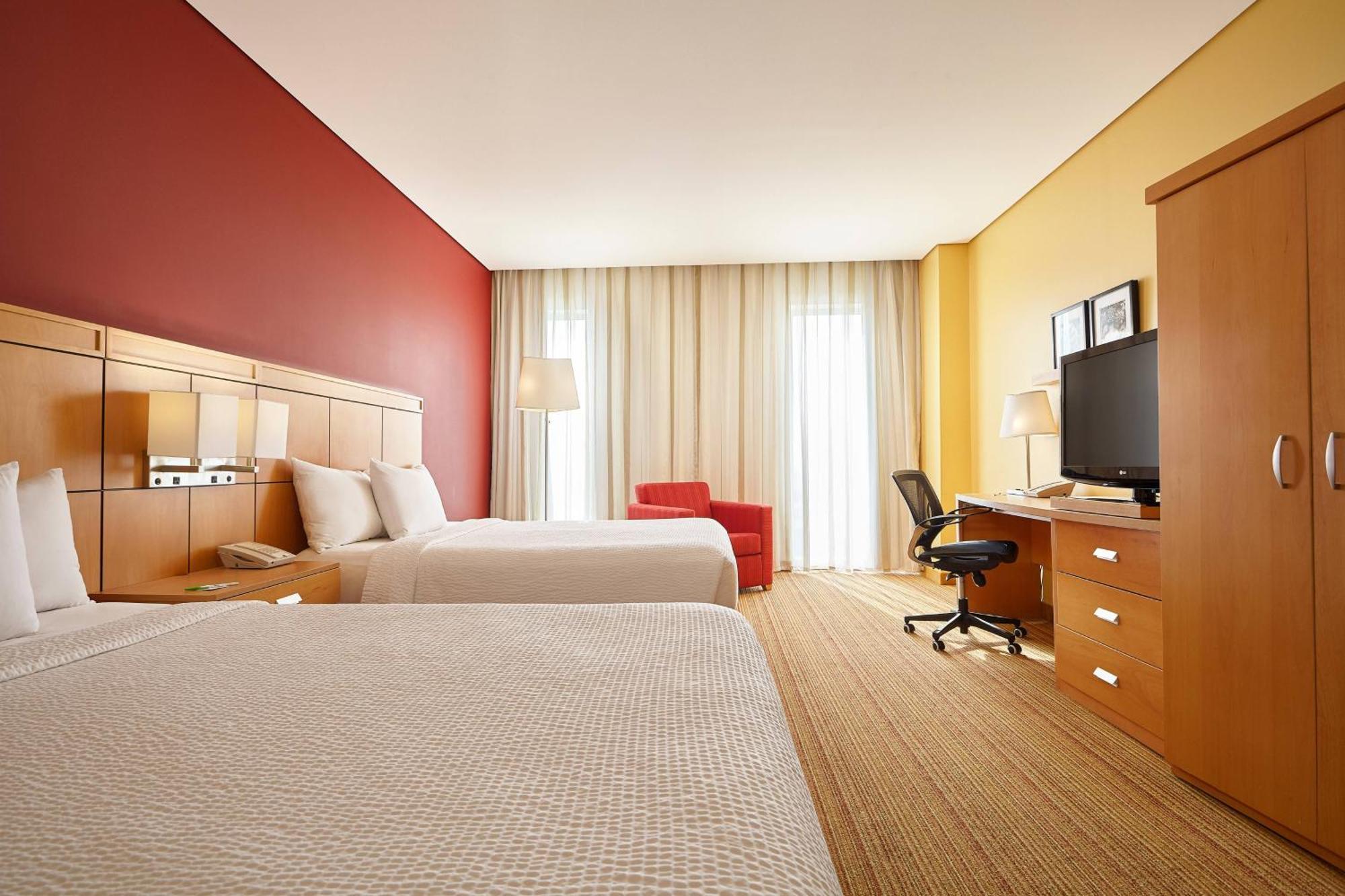 Courtyard By Marriott Leon At The Poliforum León Exterior foto