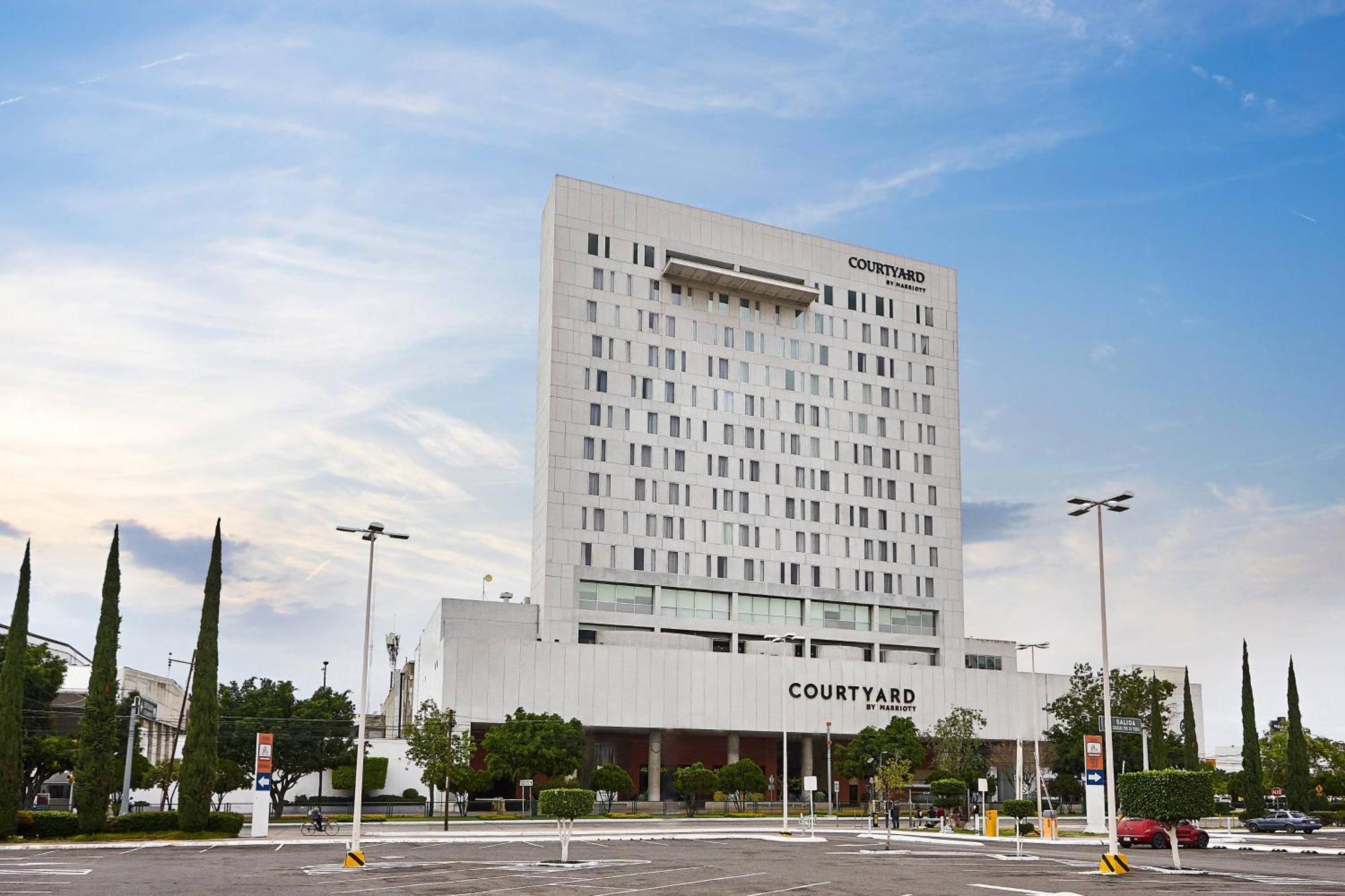Courtyard By Marriott Leon At The Poliforum León Exterior foto